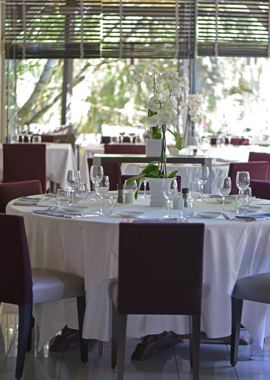 Logis Hotel - Restaurant Le Relais De Comodoliac Saint-Junien Bagian luar foto